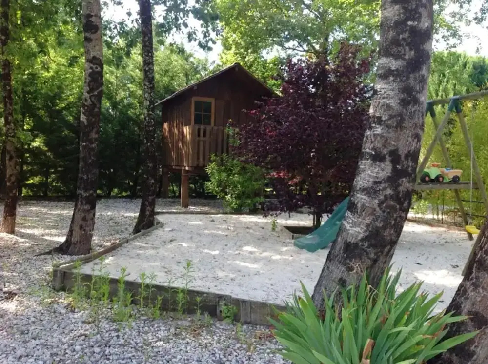 House With 3 Bedrooms in Bégadan, With Shared Pool, Furnished Garden and Wifi - 25 km From the Beach