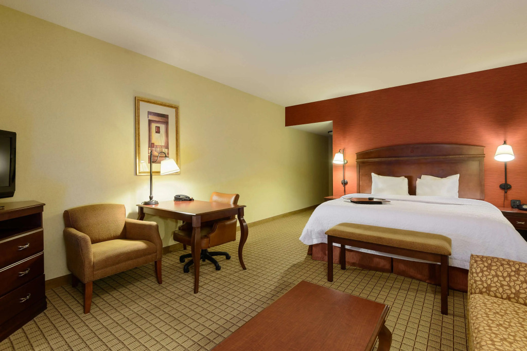 Hampton Inn and Suites Peoria at Grand Prairie