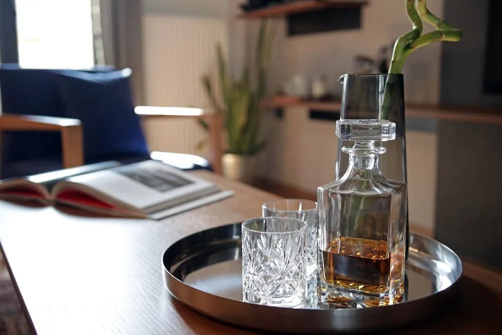 Tom's Bachelor Pad