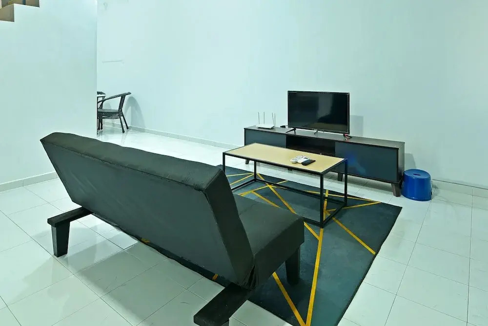 OYO 90493 JL Homestay