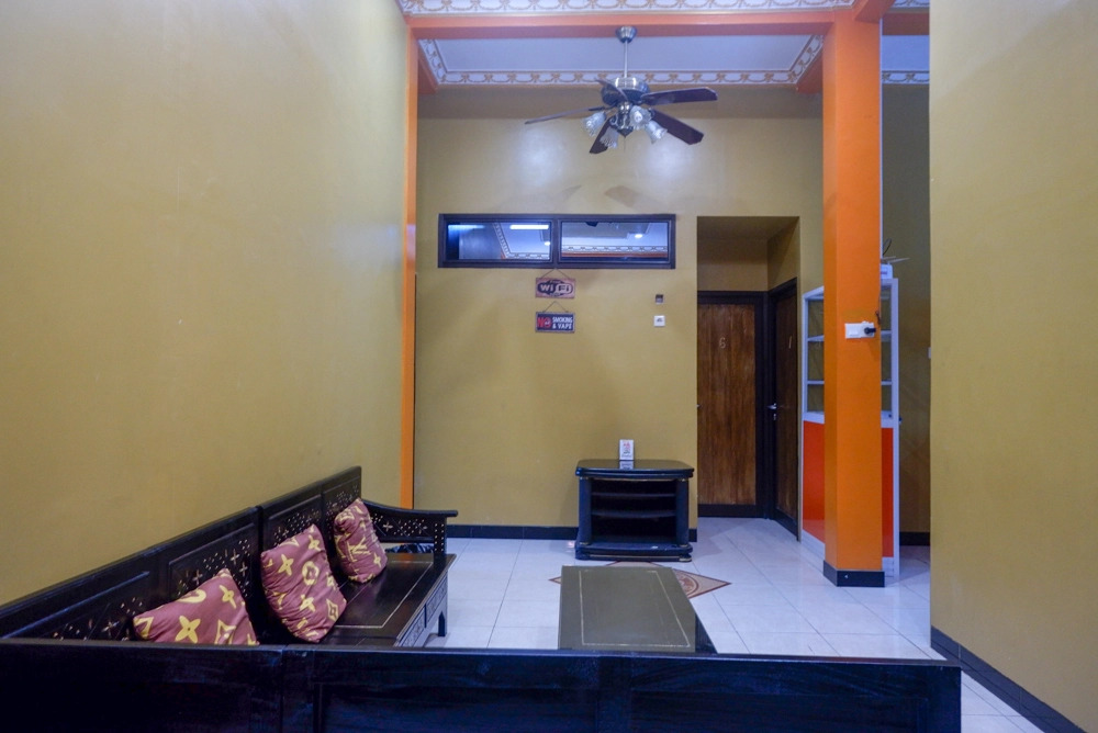 RedDoorz Syariah Near Exit Toll Ngemplak Solo