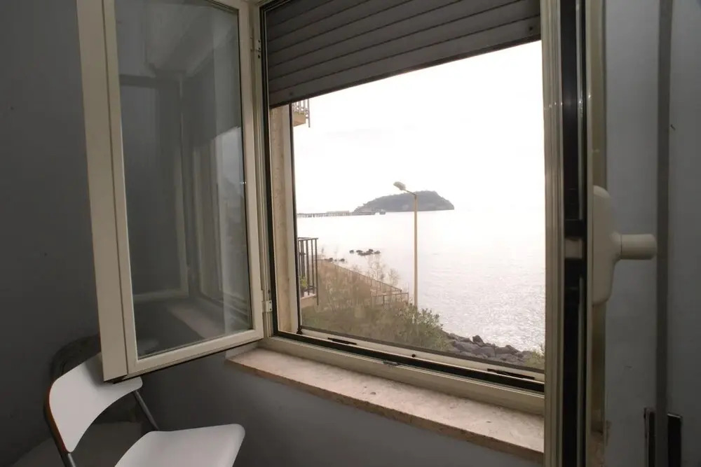 Flat 2 Bedrooms - Pozzuoli