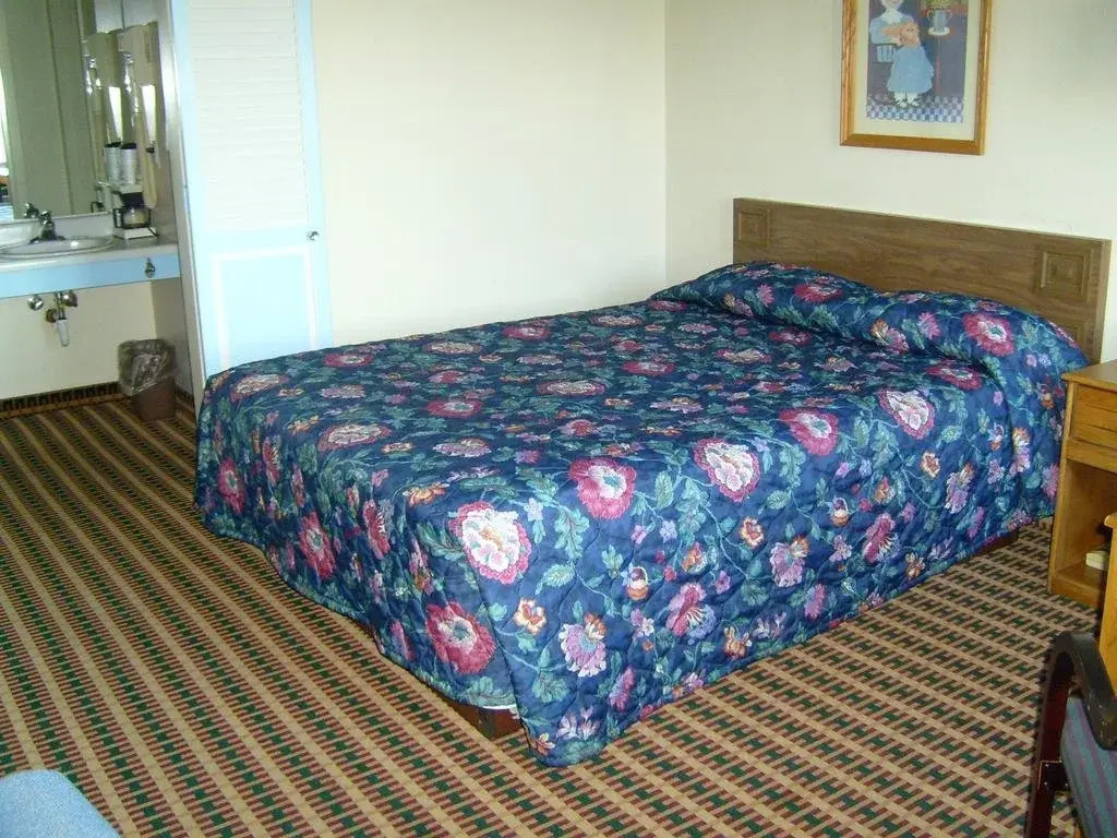 Relax Inn - Shelby