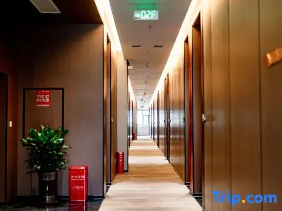 Licheng Hotel (Yuechi Railway Station Longhu Park Branch)