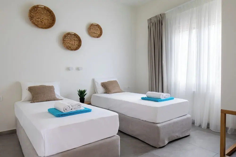 Sueno Studios and Apartments