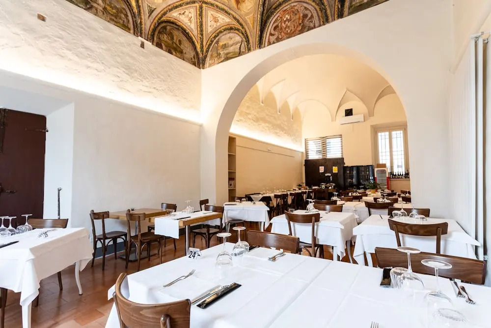 Bonacolsi Collection , Mantegna Hotels