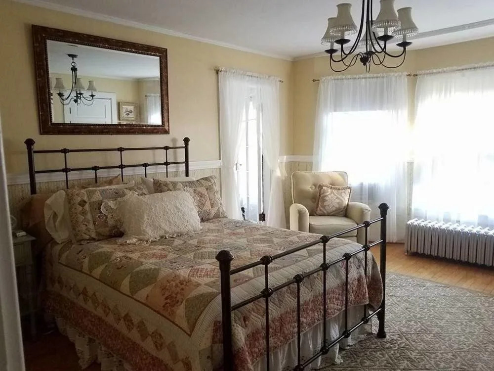 Taylor Edes Inn