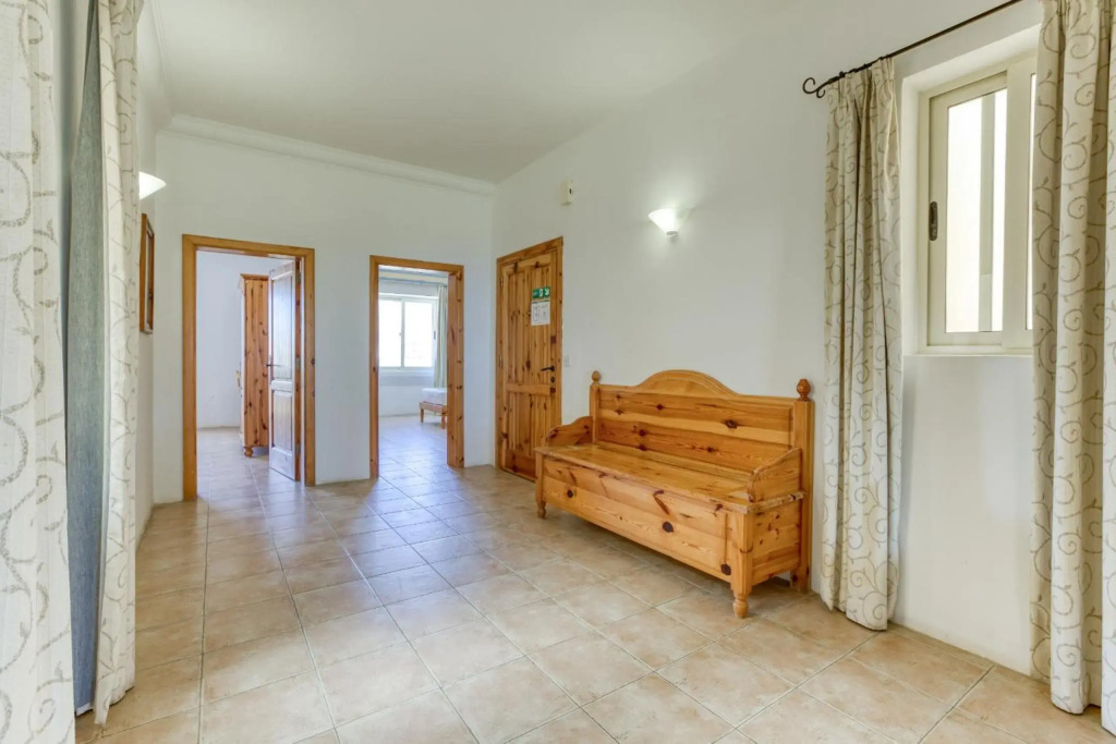 Ta Frenc Apartments
