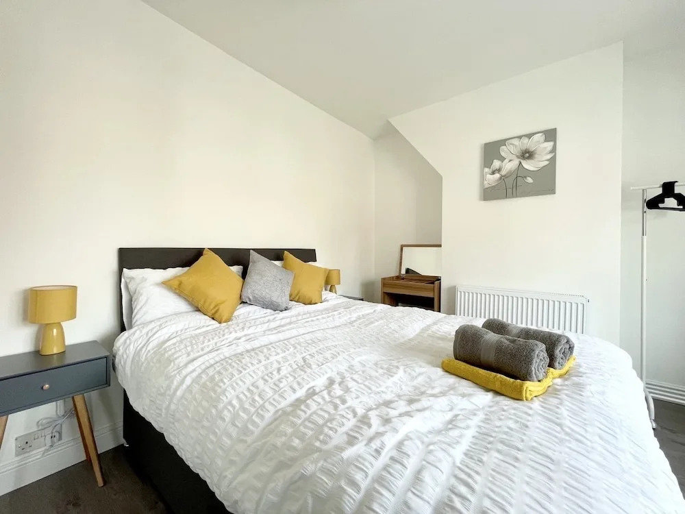 Worksop Newly Refurbished 2-bedroom House