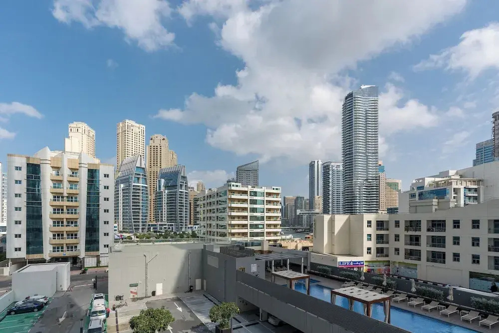 Stunning Apt Marina view with Balcony