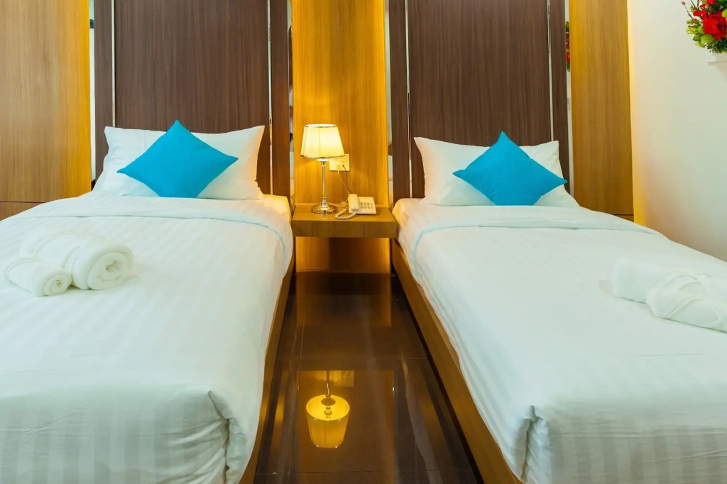 Thanburi Hotel