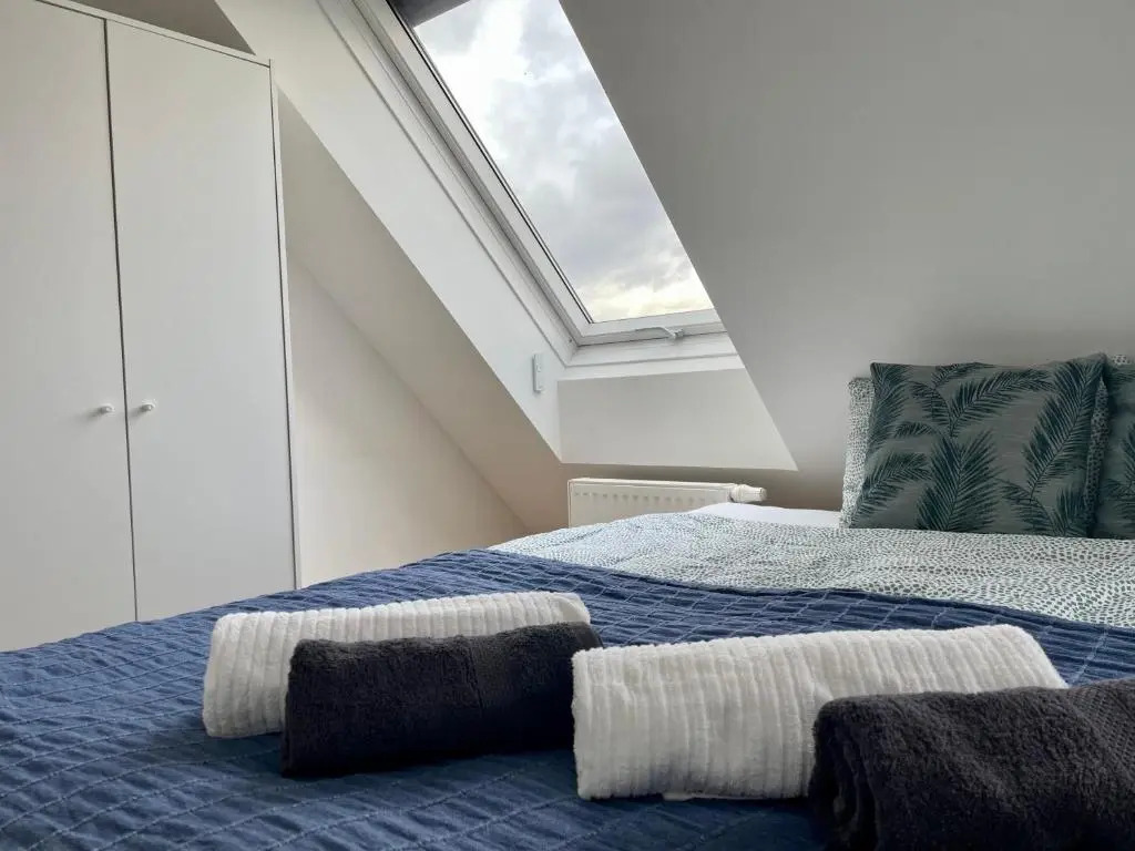 ECA Rooftop Live - Private Rooms & Serviced Apartments