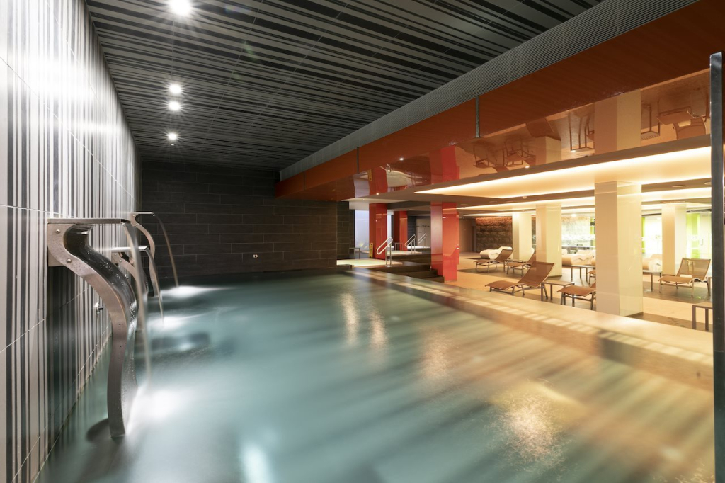 Hotel HD Beach Resort & SPA