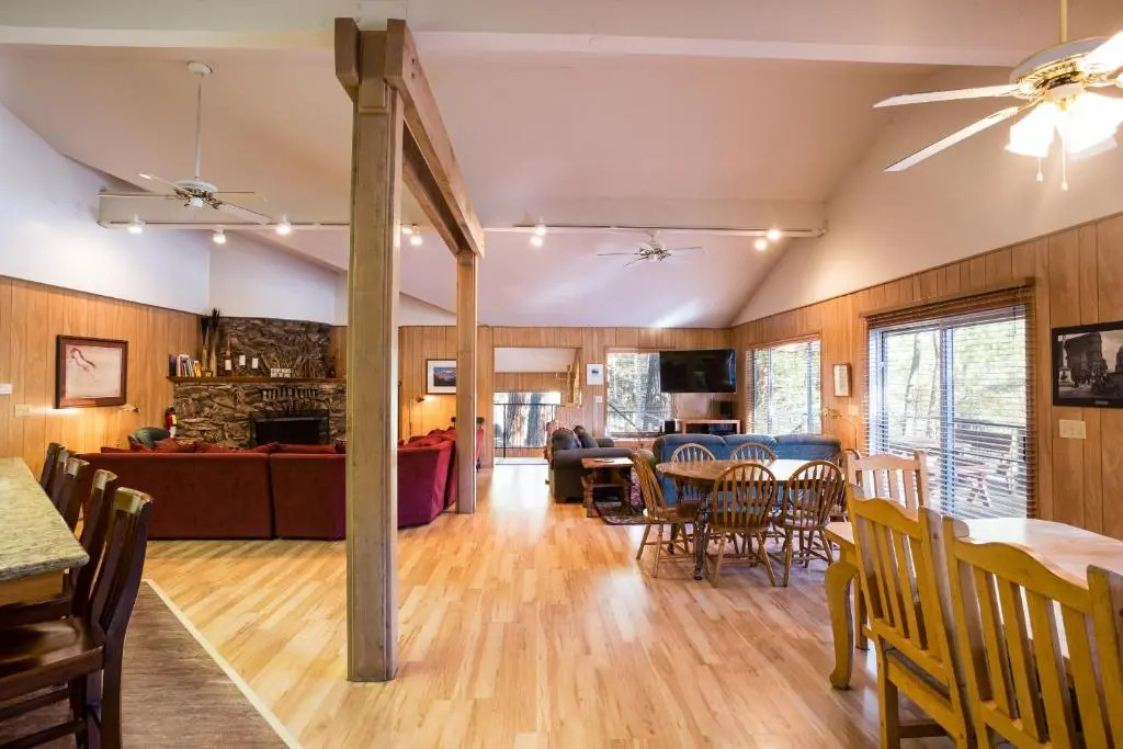 64 River Lodge
