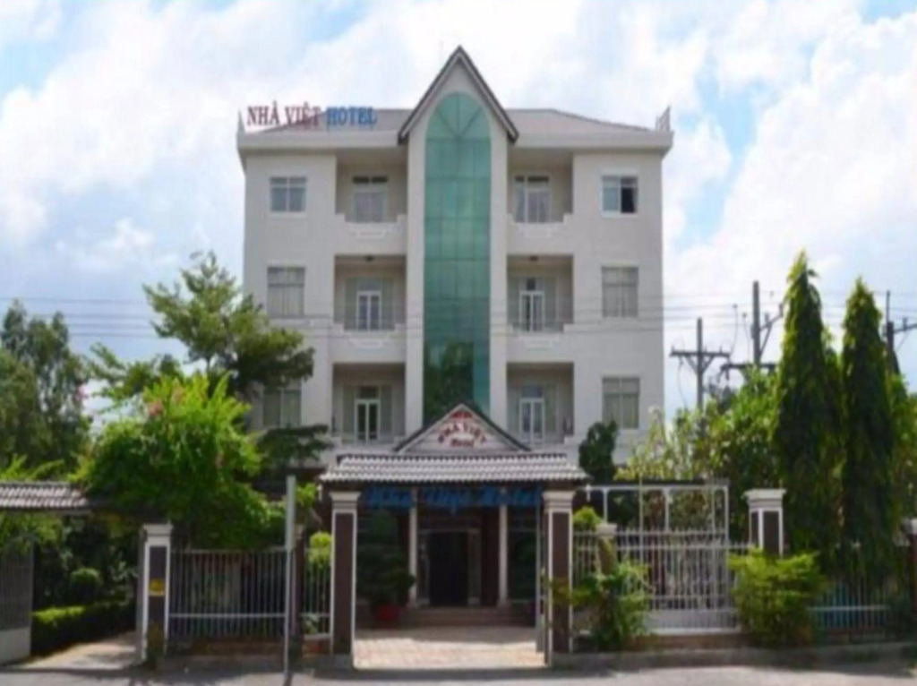 Nha Viet Hotel