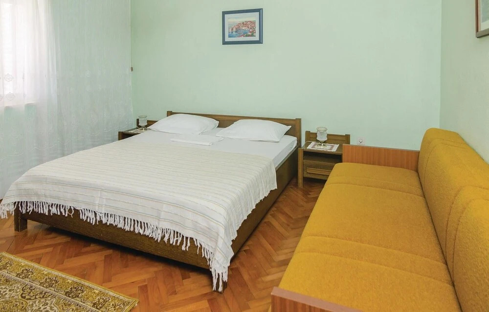 Amazing Home in Orebic With Wifi and 5 Bedrooms