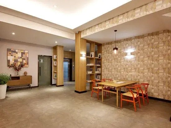 Qingteng Yisu Hotel (Ningbo Passenger Transport Center Subway Station)