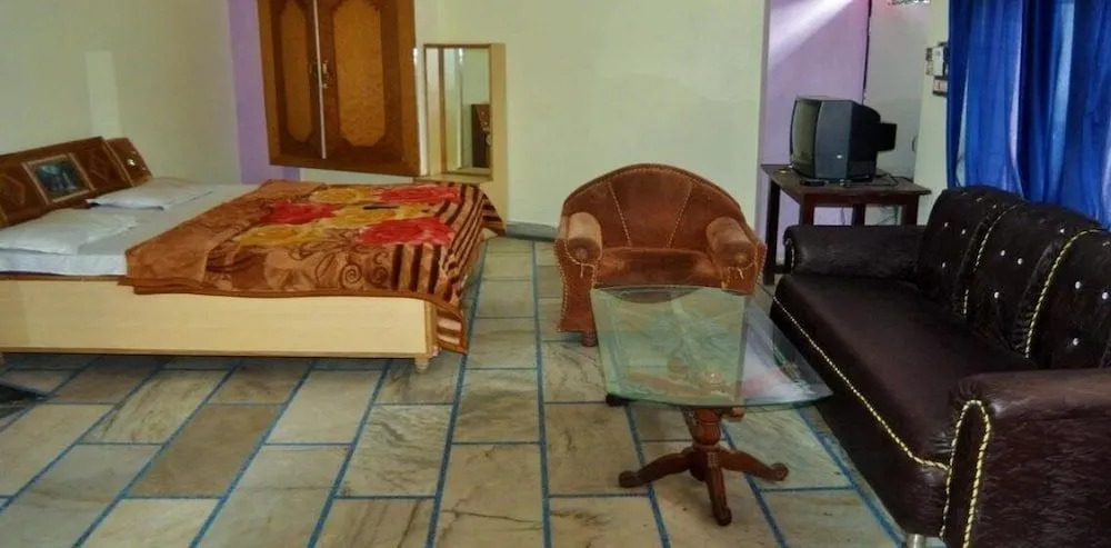 HOTEL HIMALYAN PARADISE