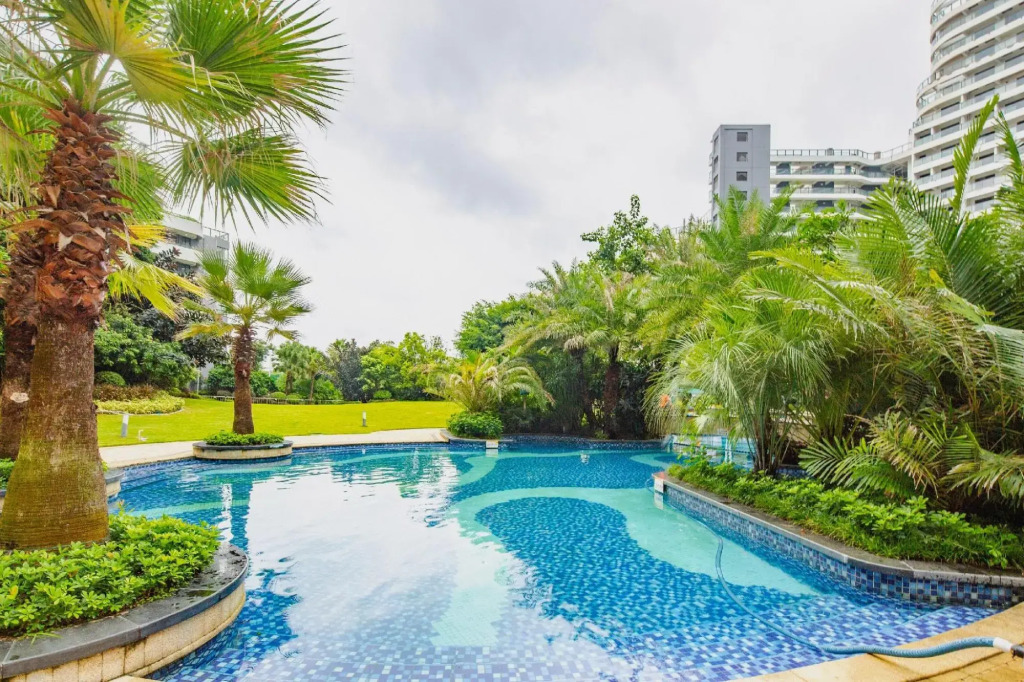 the Royal Bay Z Hotel