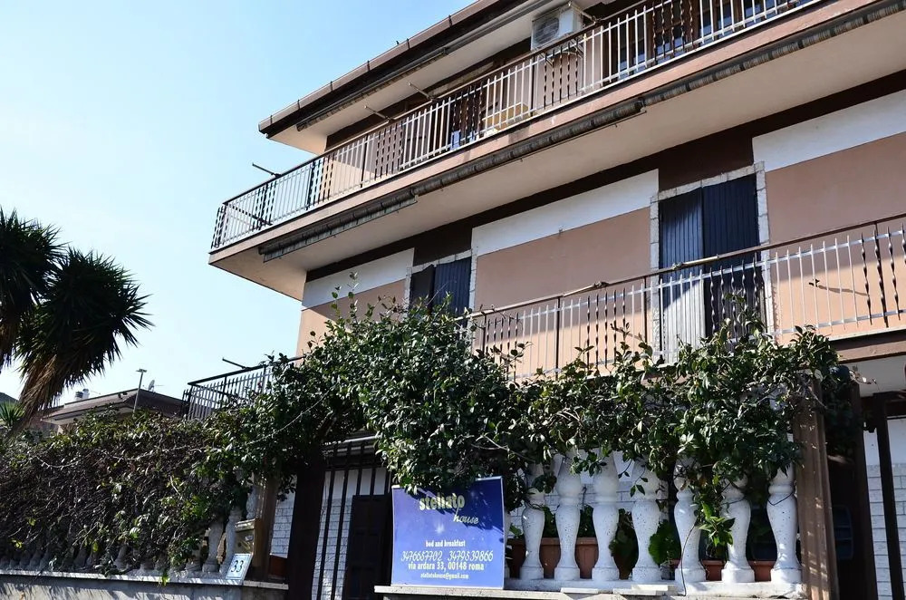 Stellatohouse
