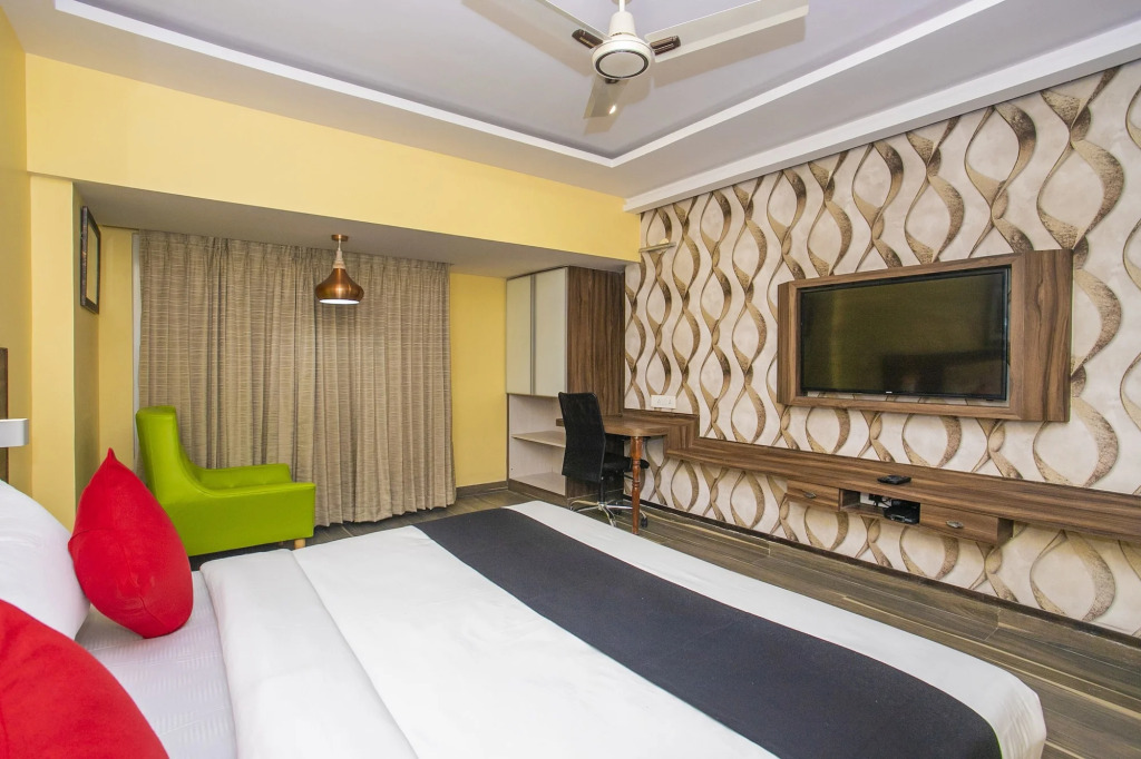 Capital O 18788 Phoenix Hotel & Resort