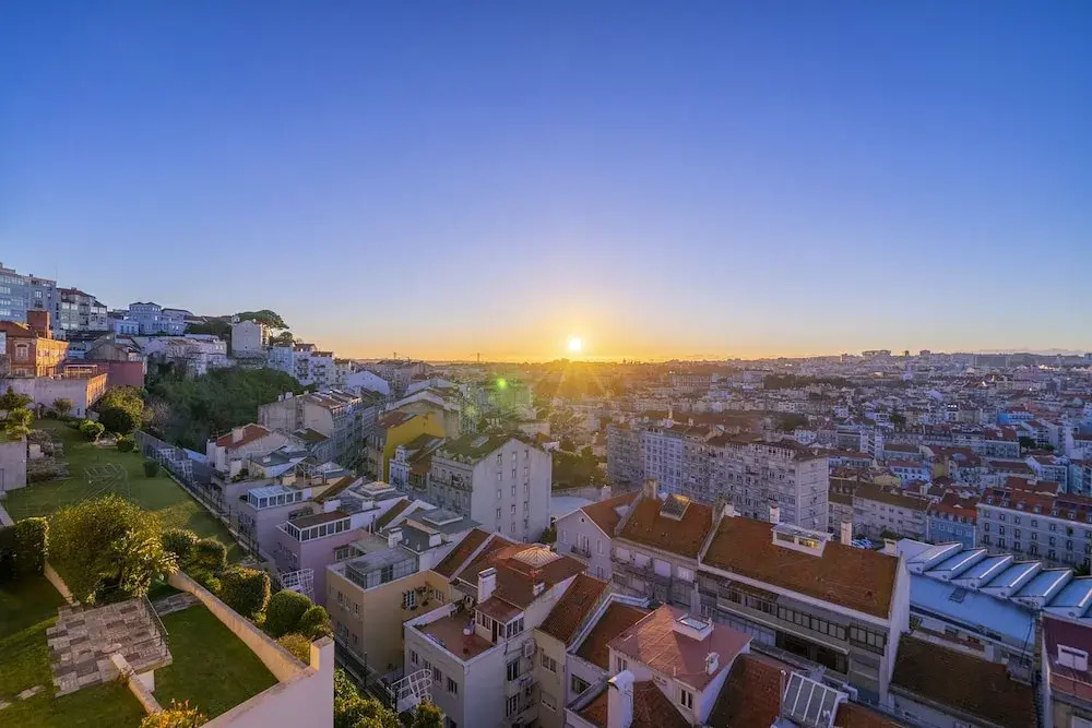 City View Penthouse Luxurious Living In Lisbon With Ac & Elevator