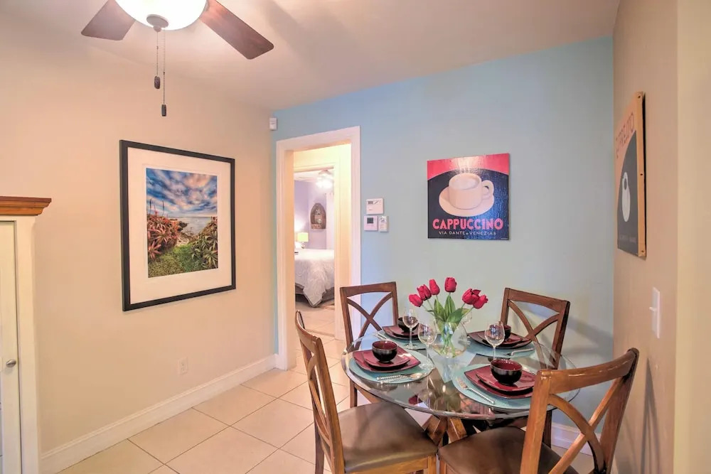 1 Mi to Beach Access: Naples Home w/ Lanai