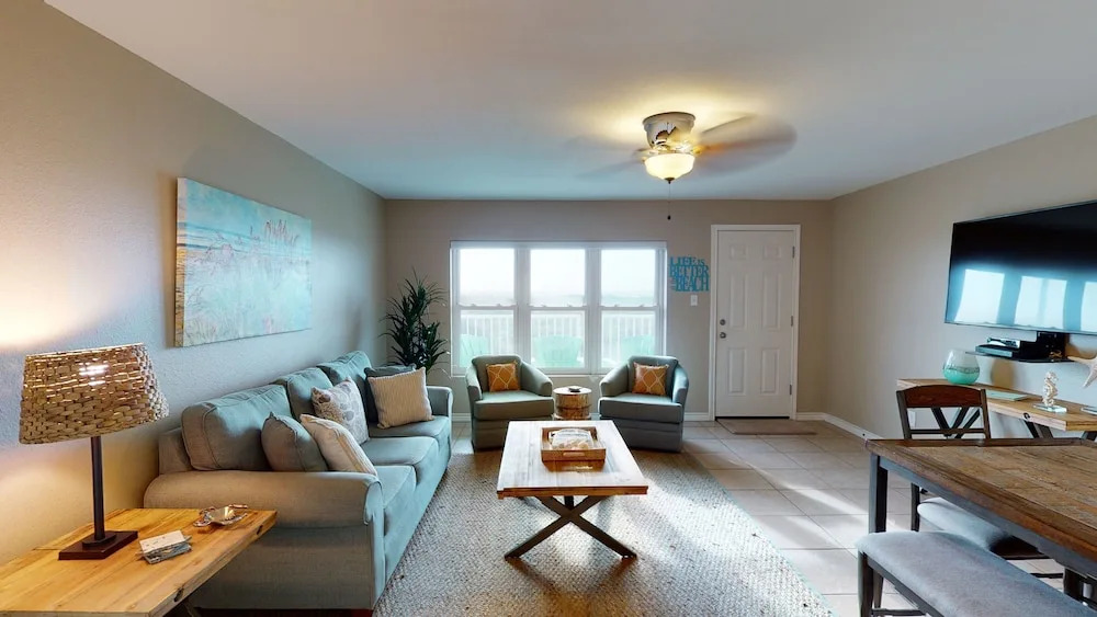 Island 120 3 Bedroom Condo