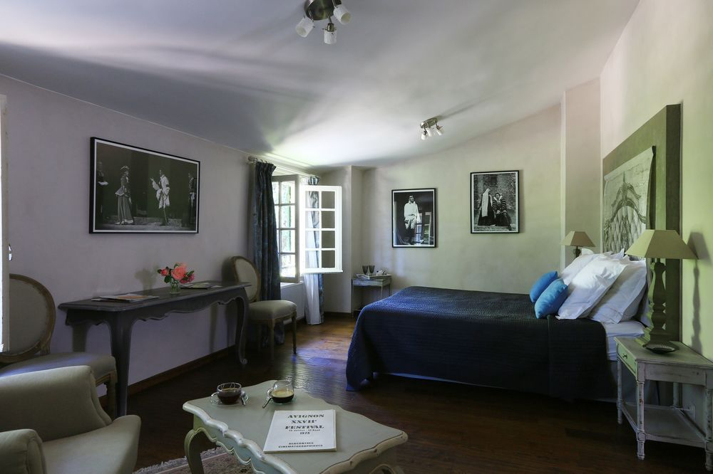 Domaine de Rhodes - 5 Chambres et 7 locations de vacances