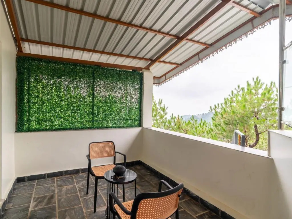 The Hosteller Dharamshala, Mountain Escape