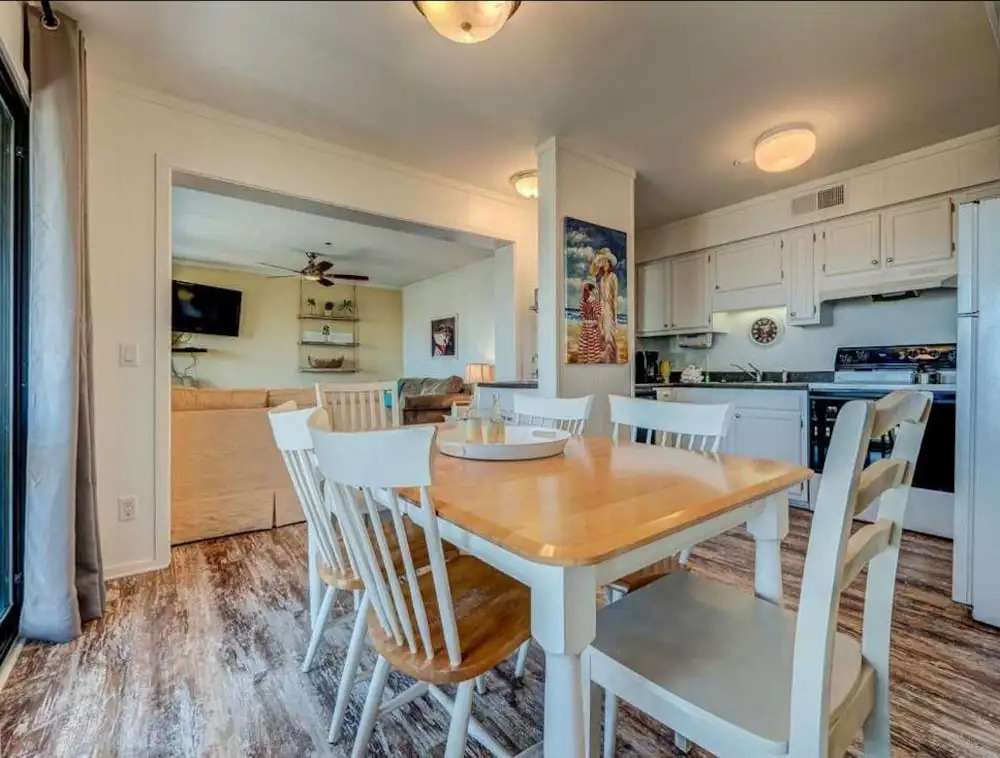 Beach & Tennis Admirals Row 440 - Two Bedroom Condo