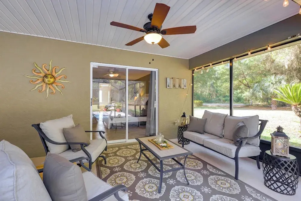 8 Mi to Rainbow Springs: Dunnellon Area Home!