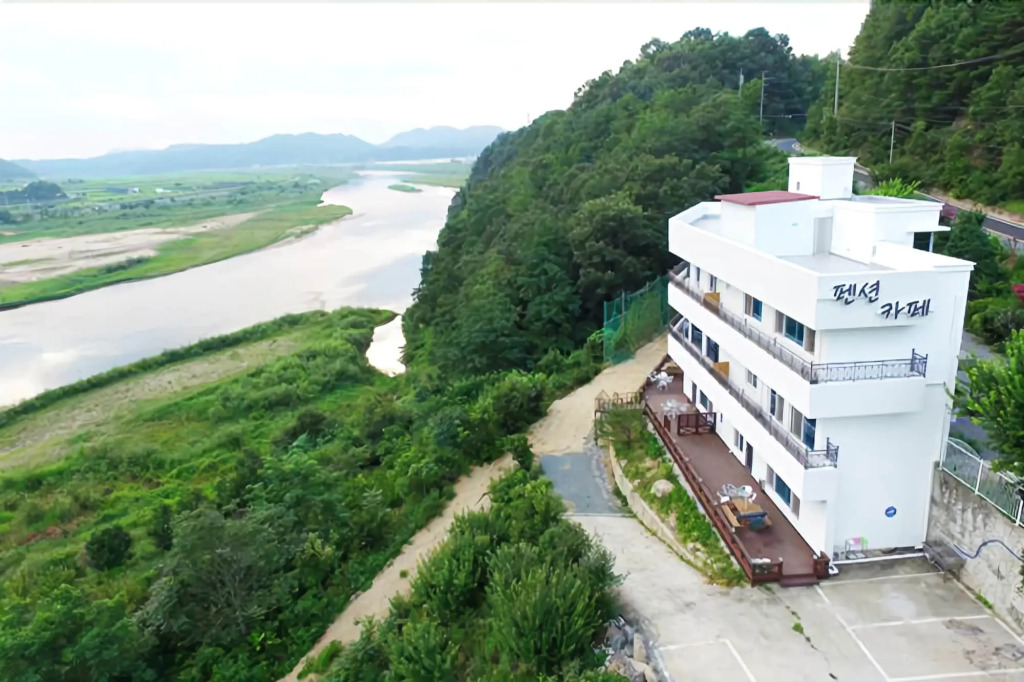 Andong River Sunset Pension