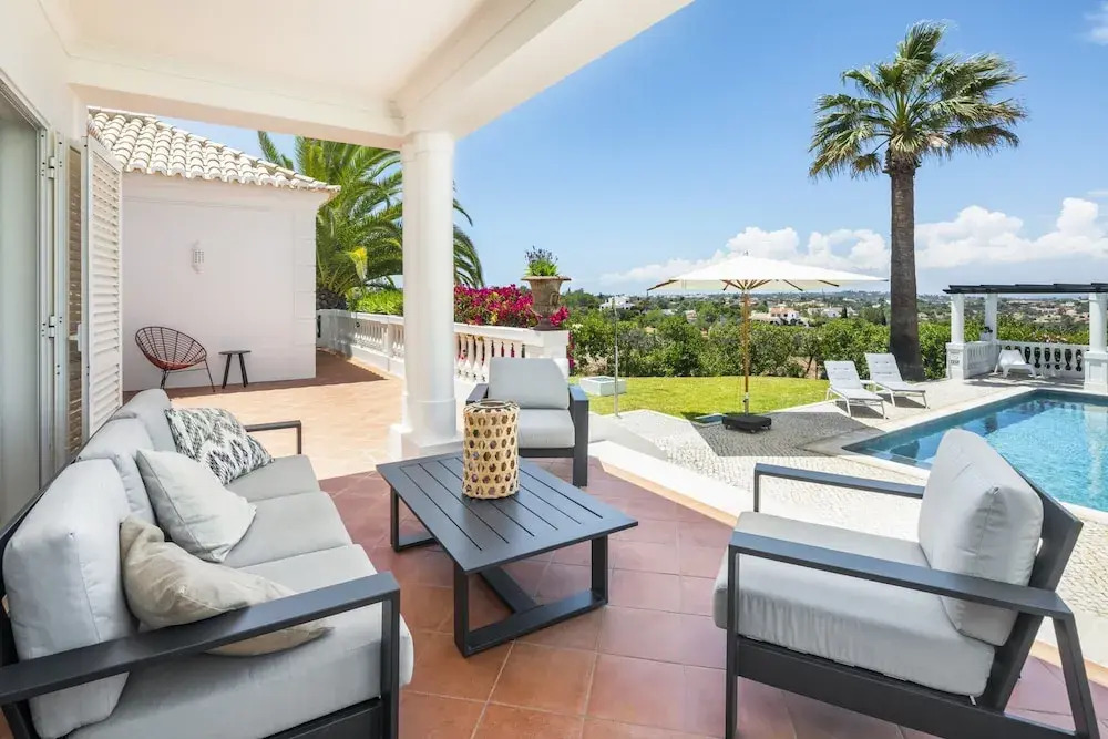 Romantic 3-bedroom Villa Near Carvoeiro