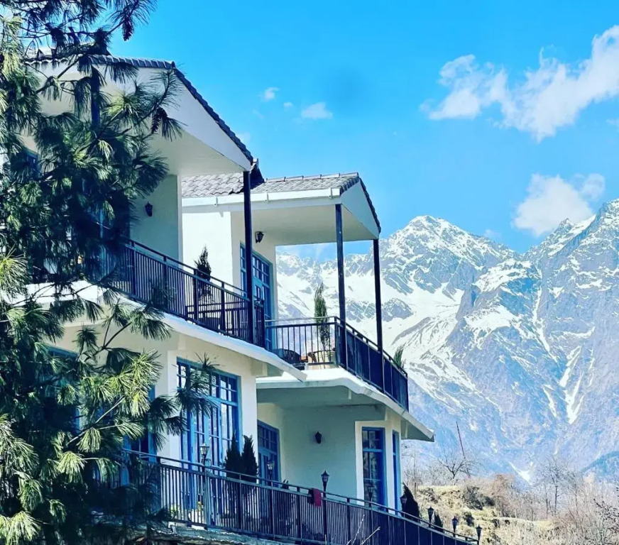 Faraway Cottages, Auli