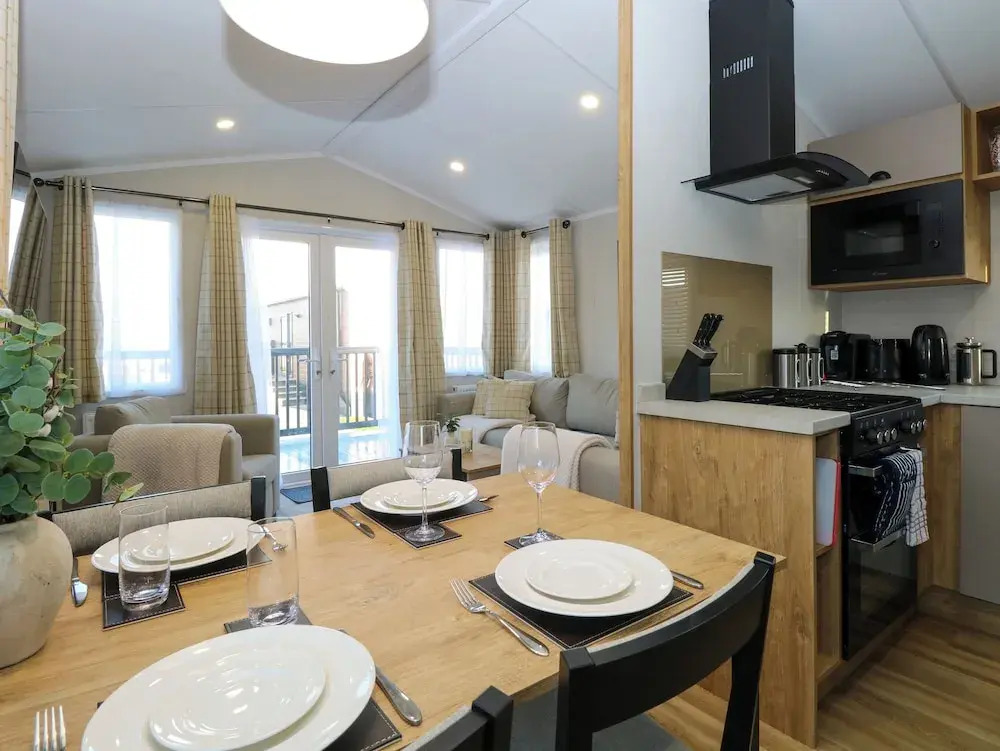 The Sea Lodge