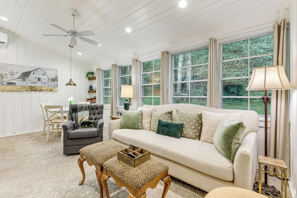 Highlands Vacation Rental - Walk to Main St