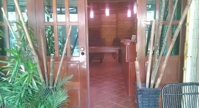 Golden Bayon Guesthouse