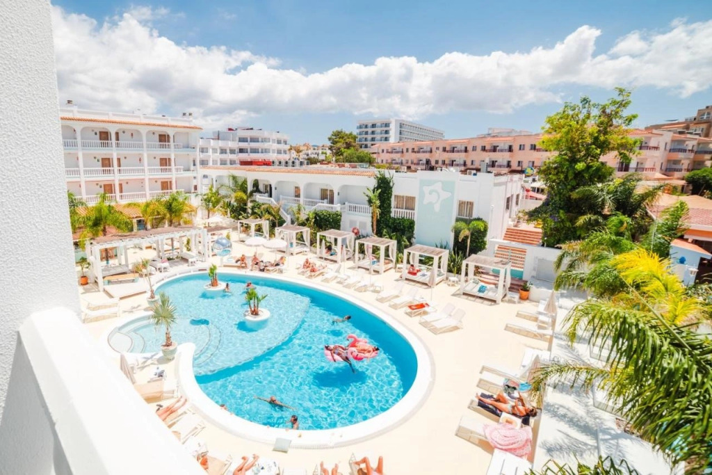 ENDLSS BEACH & DISCO HOTEL IBIZA Adults Only