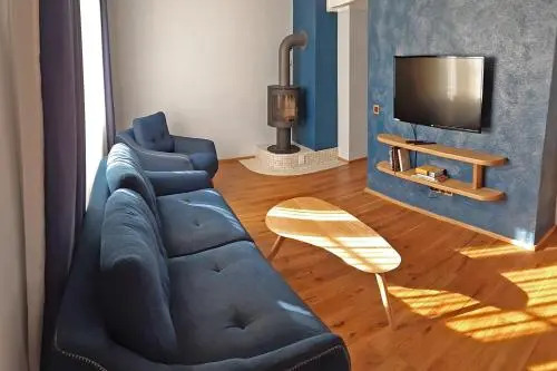 "Winter" Apartment