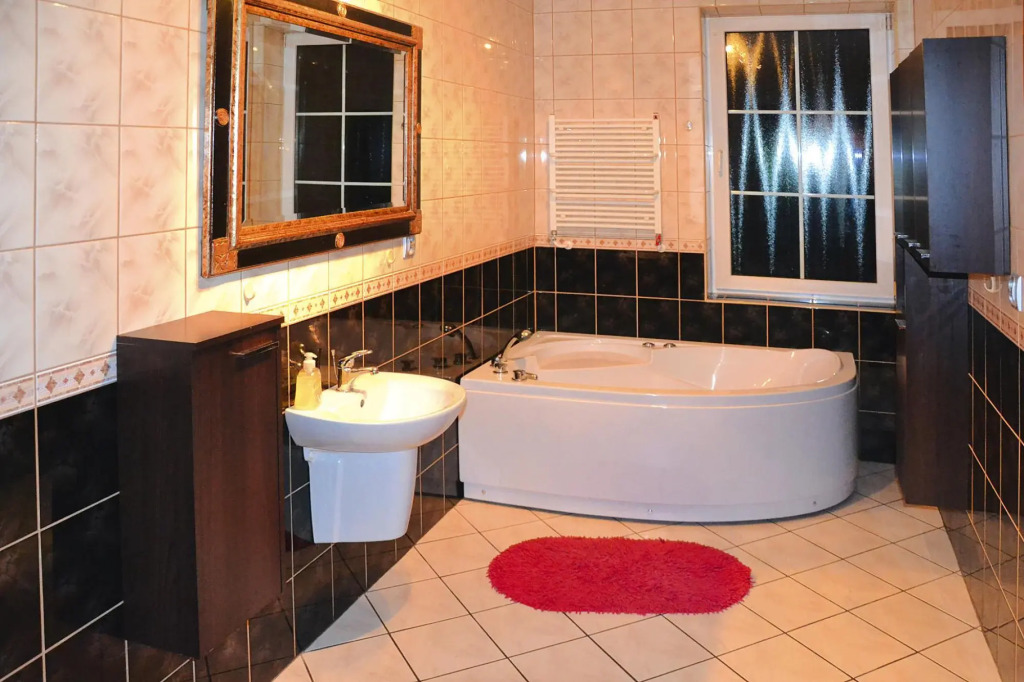 Holiday villa 470 sqm, garden 5000 sqm, Swiecianowo
