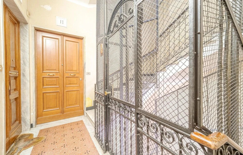 Amazing Apartment in Genova With Wifi and 2 Bedrooms