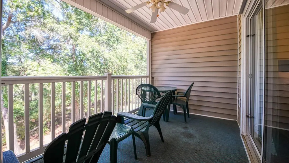 #64C True Blue - 3 Br home by RedAwning