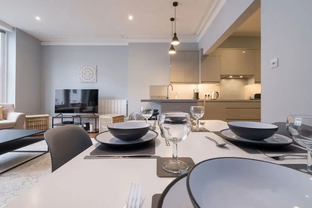 1 & 2 Bed Near Brighton Beach By Opulent