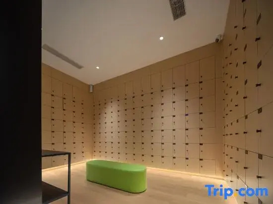 Youshi Hostel (CBD International Exhibition Center Zhongyi West Road Subway Station)
