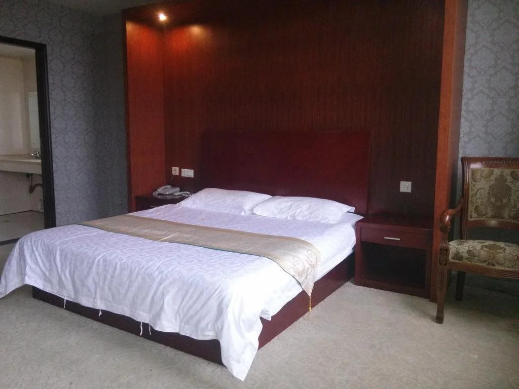 Shunwei Hotel