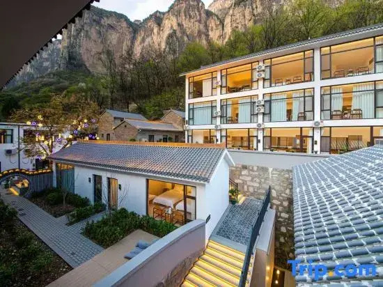 Taihang Mountain Side Guesthouse