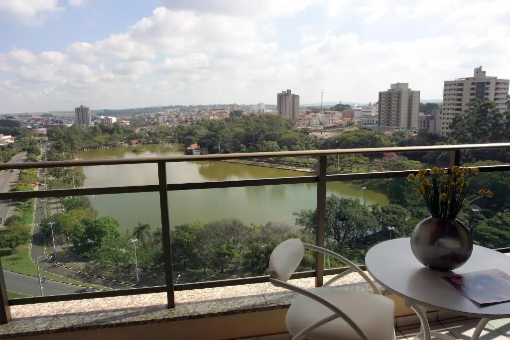 Lagoa Serena Flat Hotel