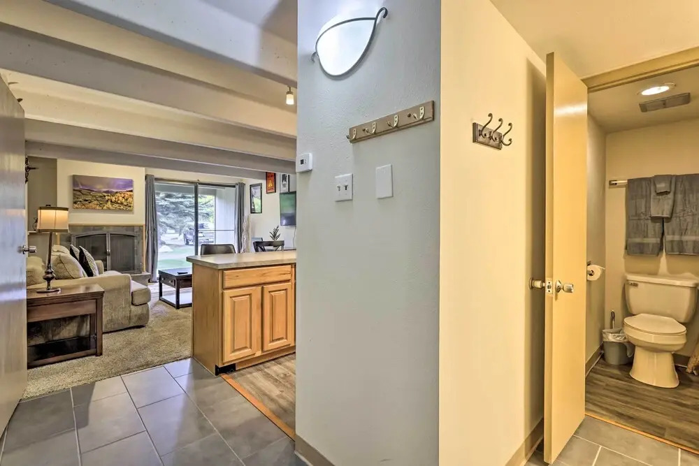 Lakefront Condo w/ Mtn Views in Dillon!