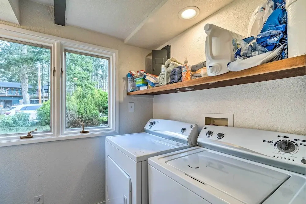 Lovely Coupeville Home w/ Puget Sound Views!